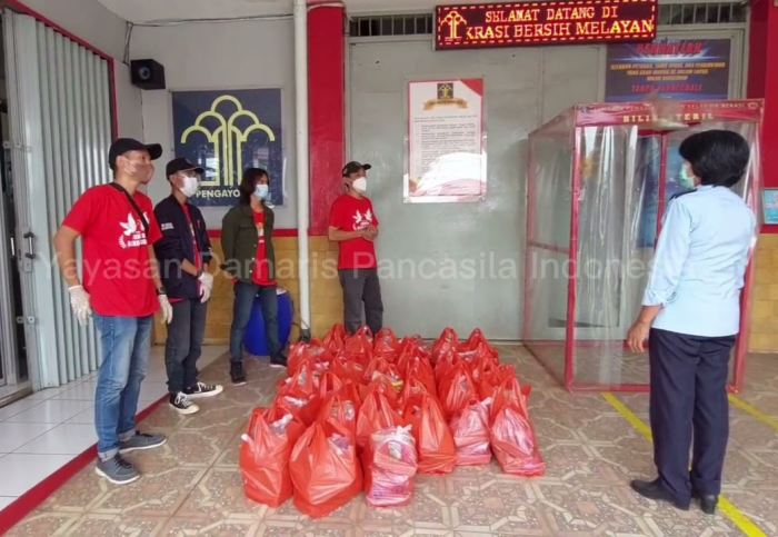Yayasan Damaris Berbagi Kasih Dengan Saudara Binaan di Lapas Cipinang